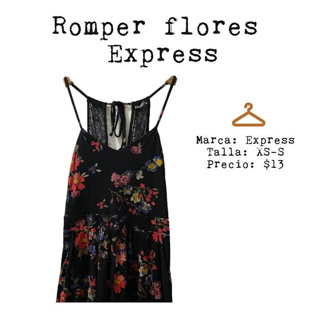 Romper corto estampado de flores marca Express, talla XS a small. 

#prelovedexpress #prelovedclothes